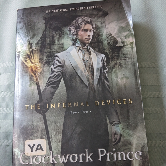 The Shadowhunter Chronicles Lot - City Of Ashes & Clockwork Prince Paperback - Picture 3 of 11